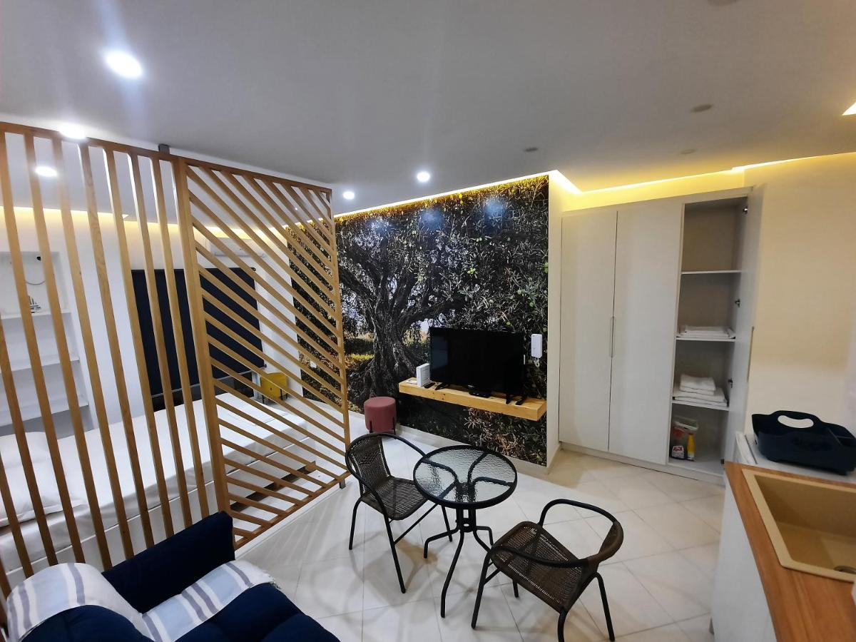 Saranda Promenade Apts Esterno foto