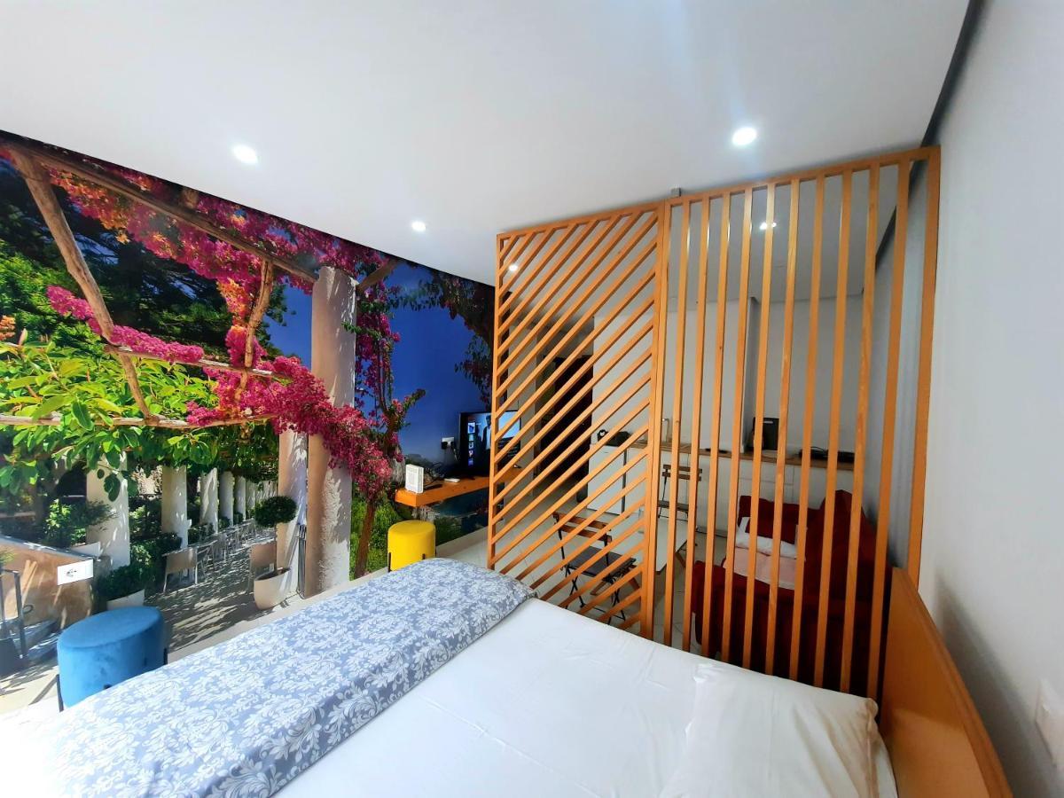Saranda Promenade Apts Esterno foto