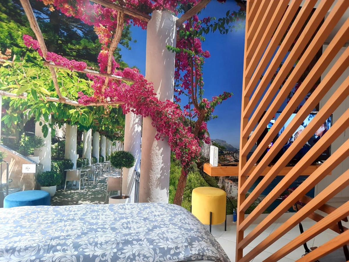 Saranda Promenade Apts Esterno foto